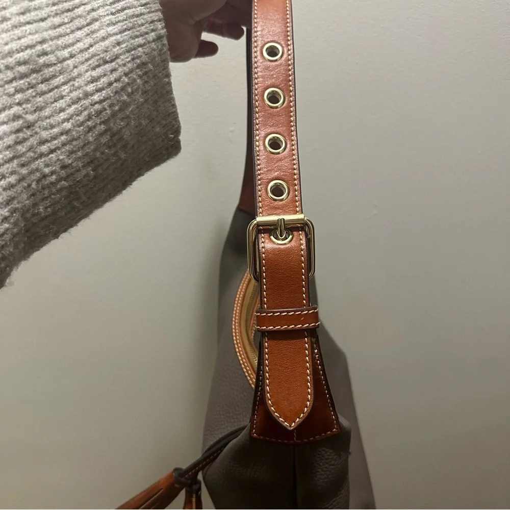 Dooney & Bourke Gray Pebble Grain Leather Paige Sac‎ Hobo Bag